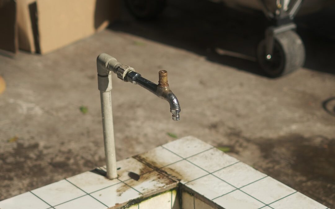 Photo water filter cartridge exchange