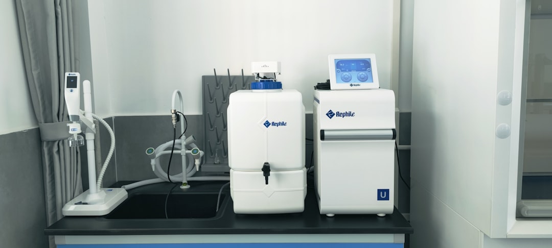 Photo Water purification condition assessment with measurement list: pressure, TDS, chlorine, flow rate, reject water ratio